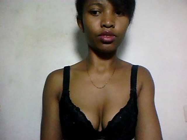 Nathiii live cam on BongaCams