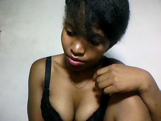 Nathiii live cam on BongaCams