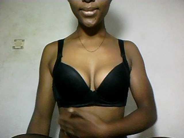 Nathiii, en vivo ahora en BongaCams