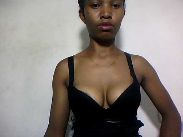 Nathiii live cam on BongaCams