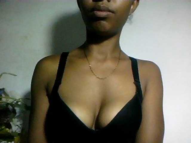 Nathiii live cam on BongaCams