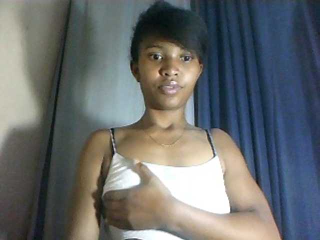 Nathiii live cam on BongaCams