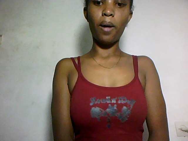 le modèle Nathiii est en webcam porno dans un show sur le site bongacams, il possède les tags suivants: Ebony,Brunette,Shaved