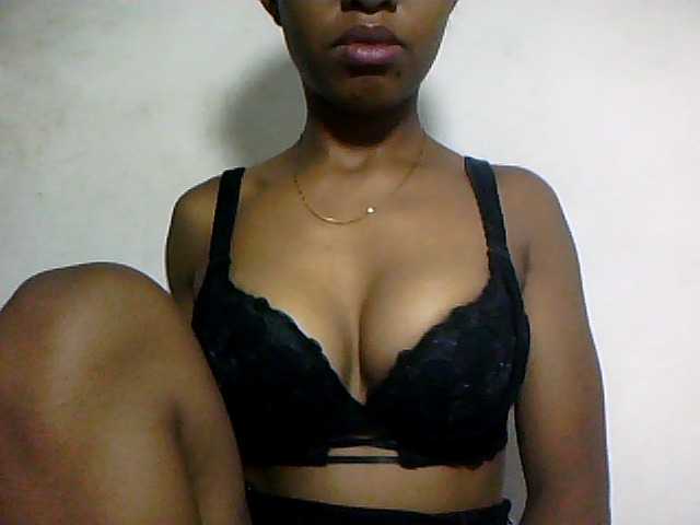 Nathiii live cam on BongaCams