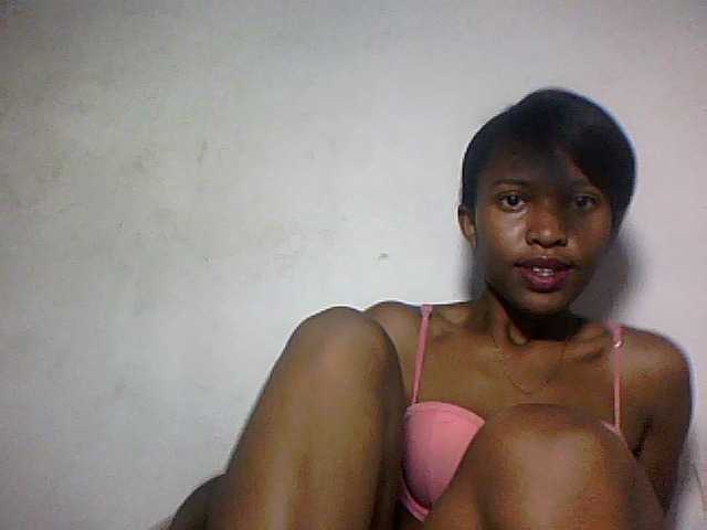 Nathiii live cam on BongaCams