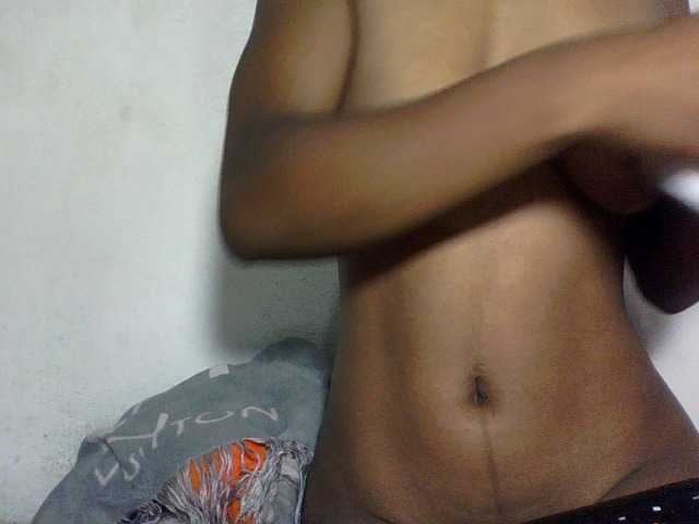 Nathiii live cam on BongaCams