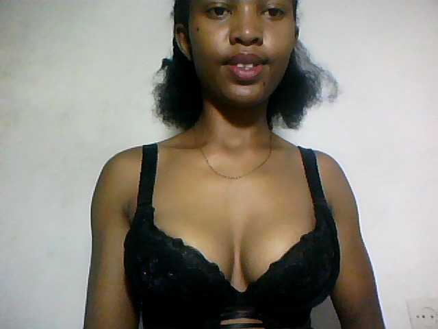 Nathiii live cam on BongaCams