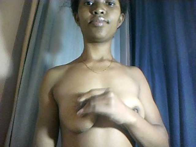 Nathiii live cam on BongaCams