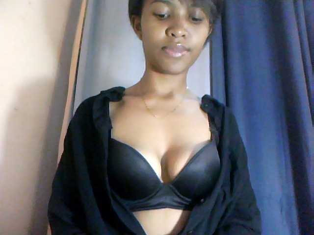 Nathiii live webcam show
