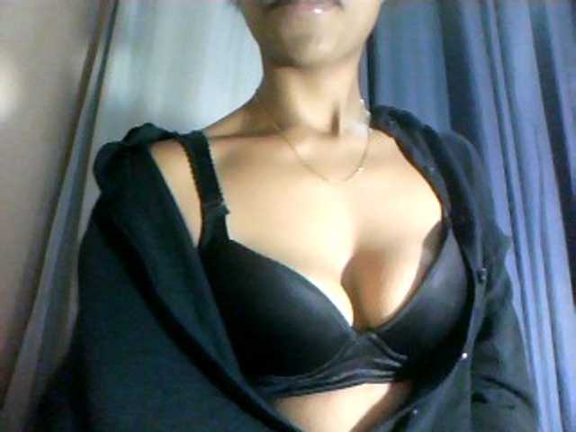 Nathiii live webcam show