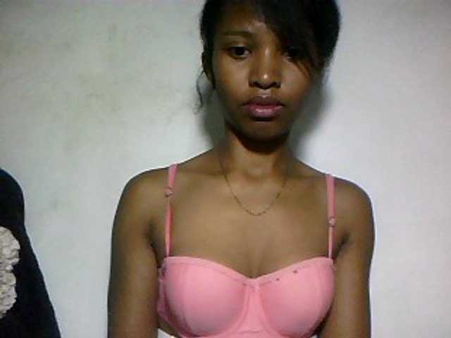 Nathiii live cam on BongaCams