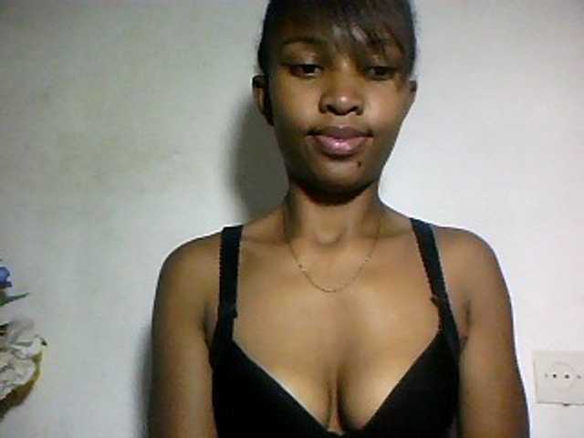 Nathiii live cam on BongaCams