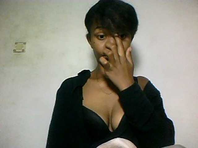 Nathiii, en vivo ahora en BongaCams