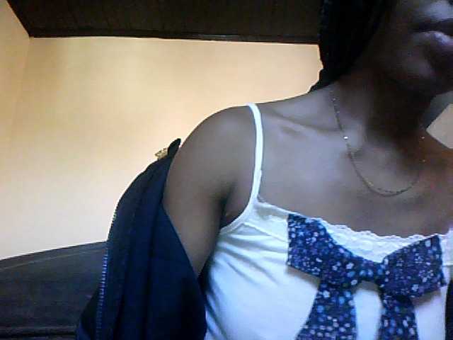 Nathiii live cam on BongaCams