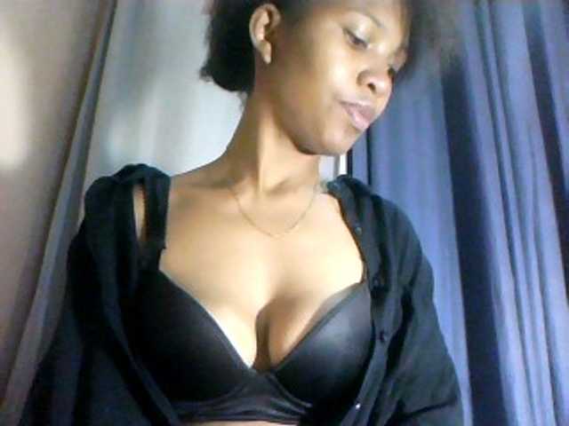 Nathiii live cam on BongaCams