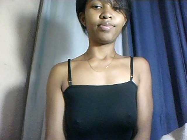 Nathiii live webcam show