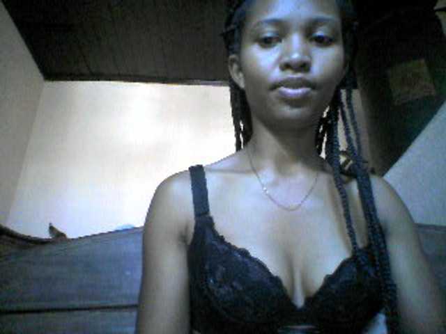 Nathiii live cam on BongaCams