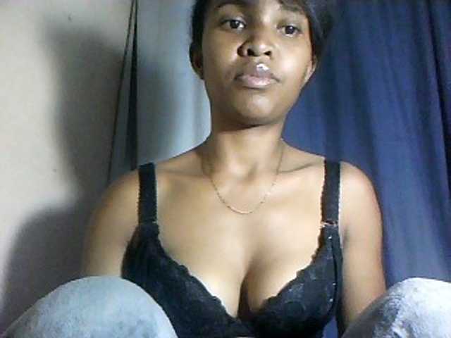 Nathiii live cam on BongaCams