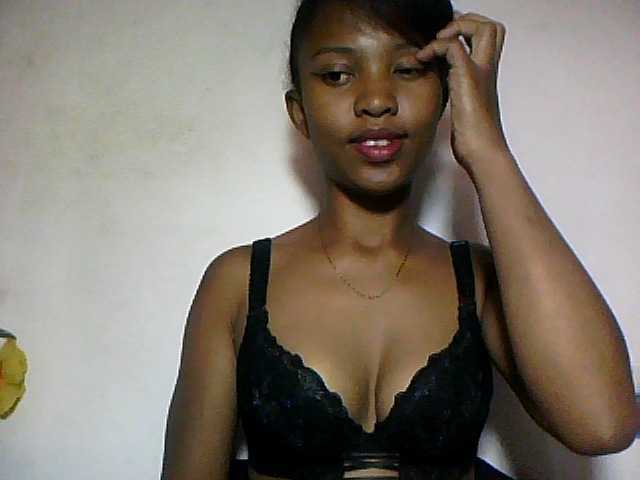 Nathiii live cam on BongaCams