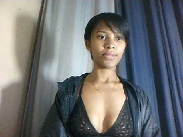 Nathiii live webcam show