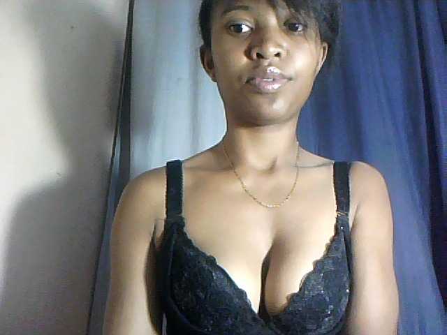 Nathiii live cam on BongaCams