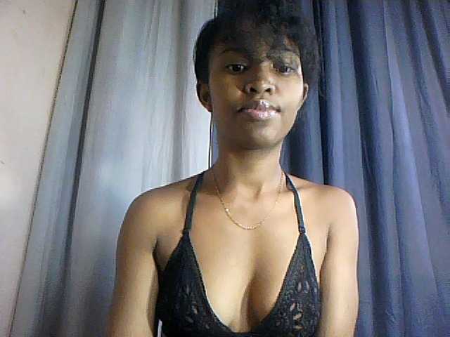Nathiii live cam on BongaCams