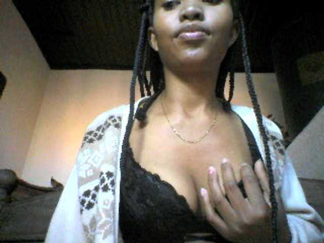 Nathiii live cam on BongaCams