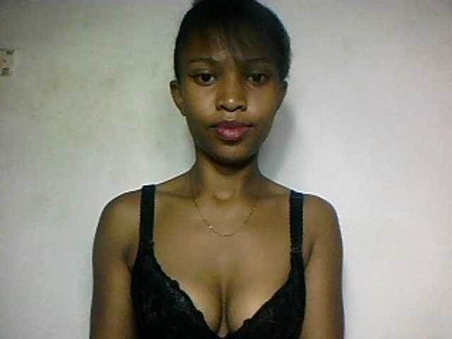 Nathiii live cam on BongaCams