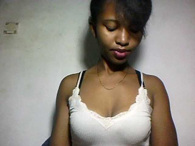 Nathiii live cam on BongaCams