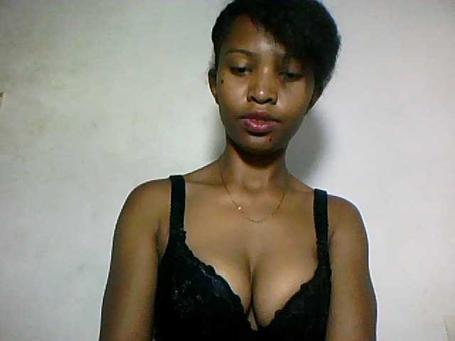 Nathiii live cam on BongaCams