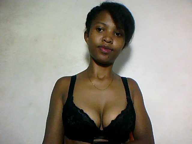 Nathiii live cam on BongaCams