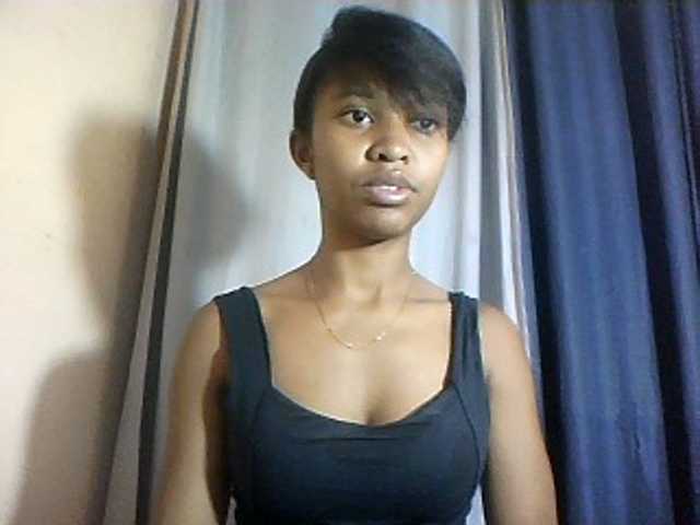 Nathiii live webcam show