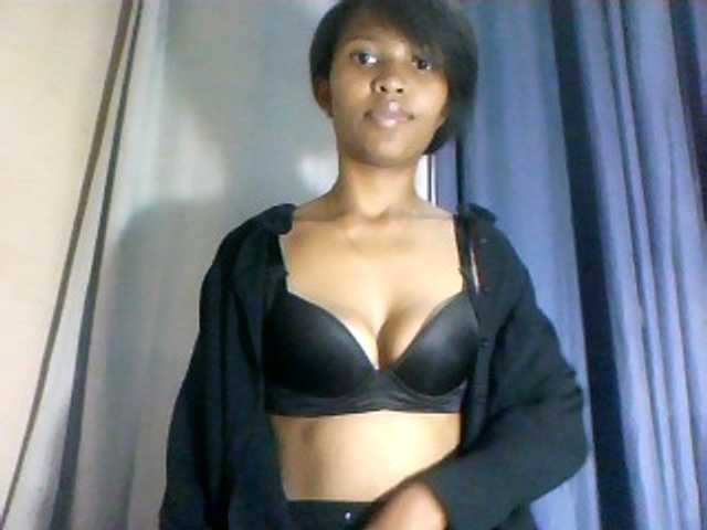 Nathiii live webcam show