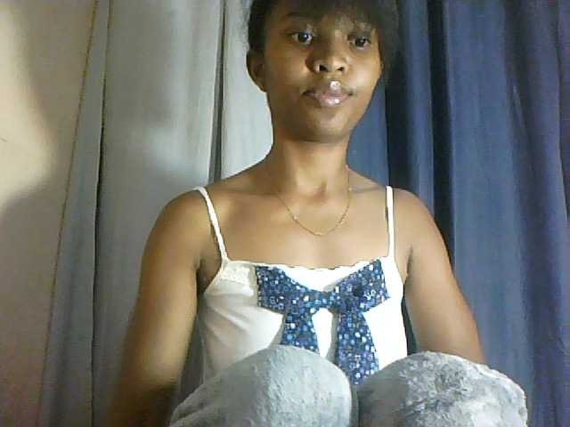 Nathiii live webcam show