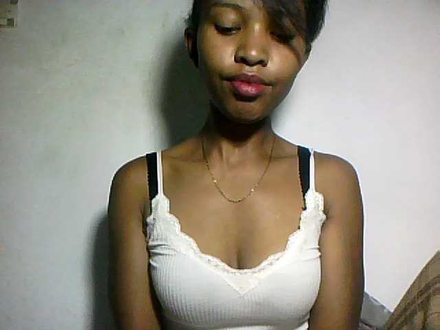 Nathiii live cam on BongaCams