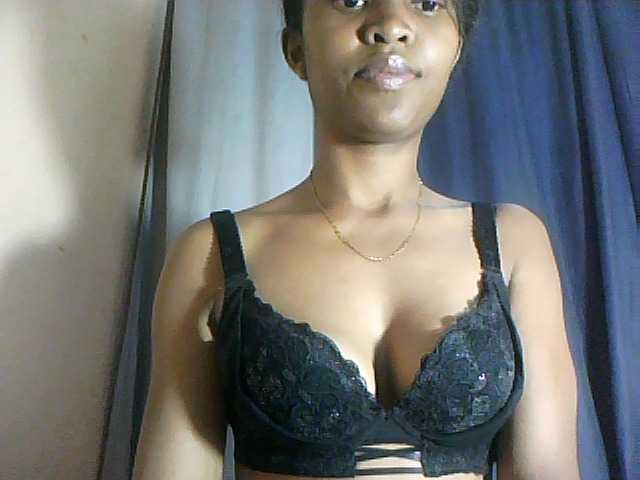 Nathiii live cam on BongaCams