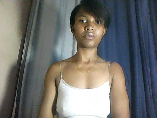 Nathiii live webcam show