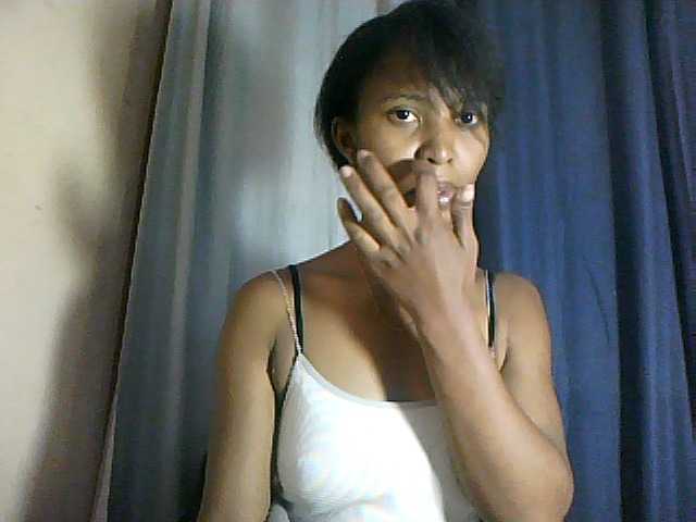 Nathiii live webcam show