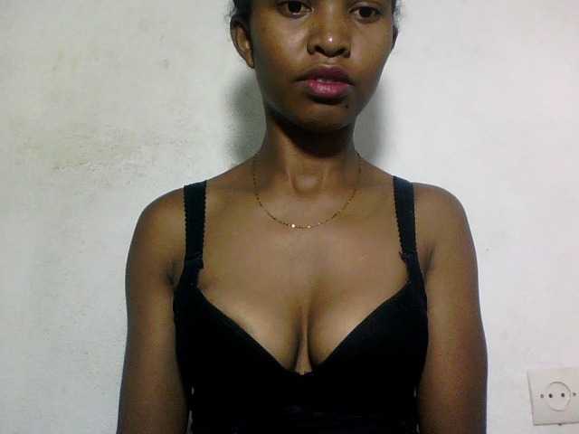 Nathiii live cam