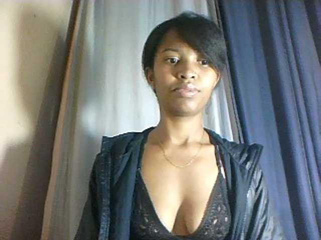 Nathiii live webcam show
