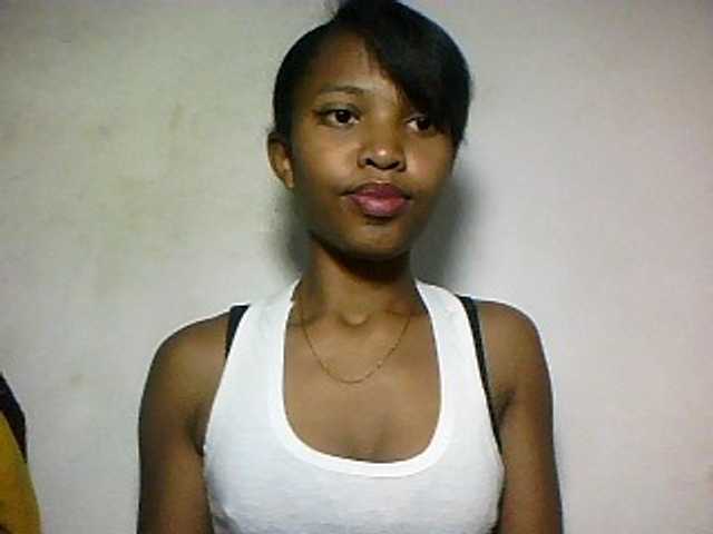Nathiii live cam on BongaCams