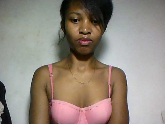 Nathiii live cam on BongaCams