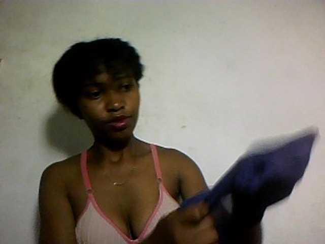 Nathiii live cam on BongaCams