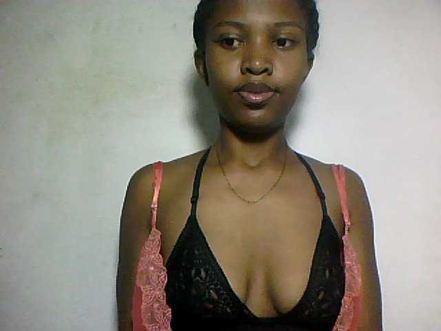 Nathiii live cam on BongaCams