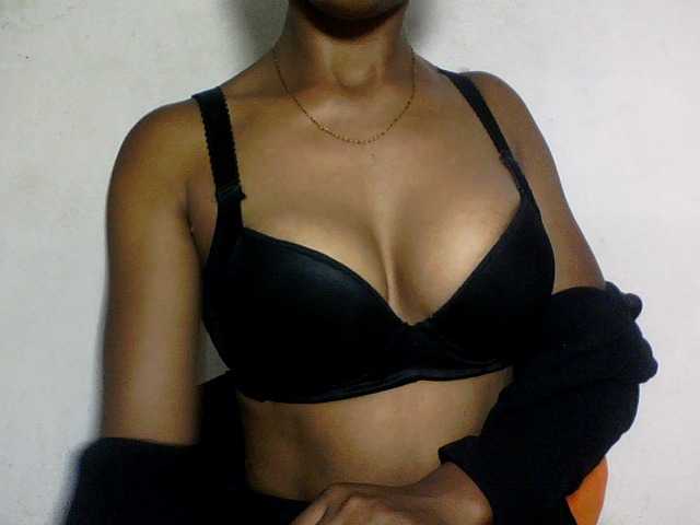 Nathiii live cam on BongaCams