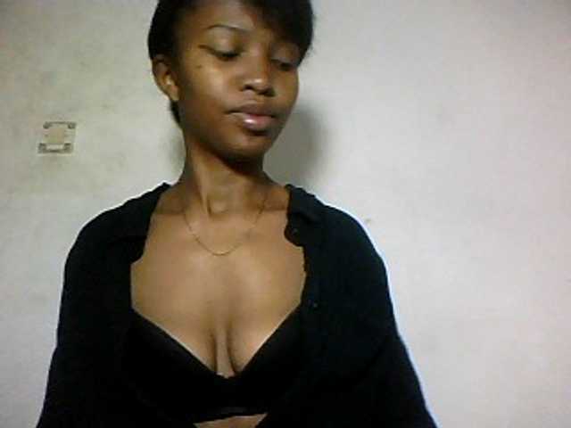 Nathiii, en vivo ahora en BongaCams