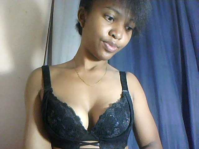 Nathiii live cam on BongaCams