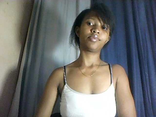 Nathiii live webcam show