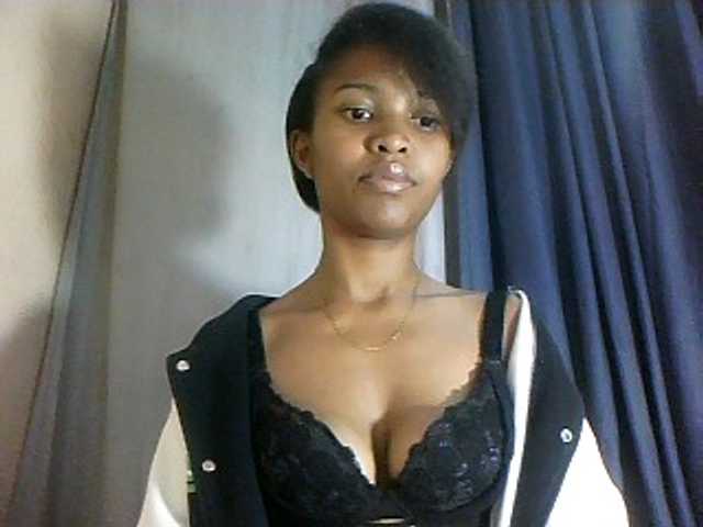 Nathiii live cam on BongaCams