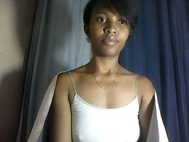 Nathiii live webcam show